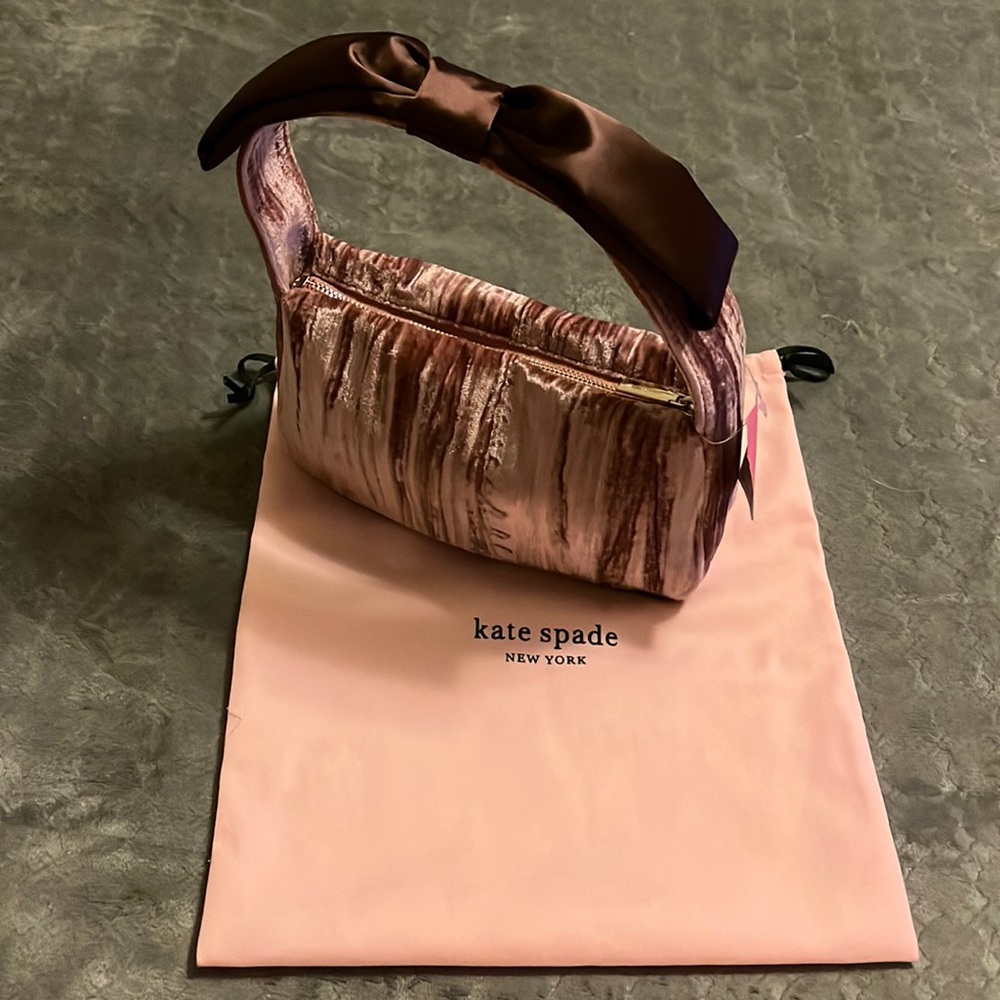 NWT Kate Spade Baguette in Pomegranate Crushed Velvet with Bow - Picture 4 of 6